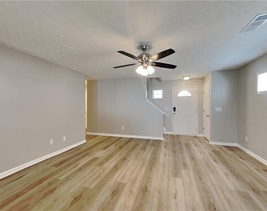76 Arrowhead Drive - Photo Thumbnail 2
