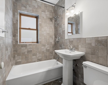 717 W Junior Terrace - Photo Thumbnail 14