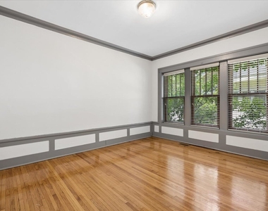 717 W Junior Terrace - Photo Thumbnail 9