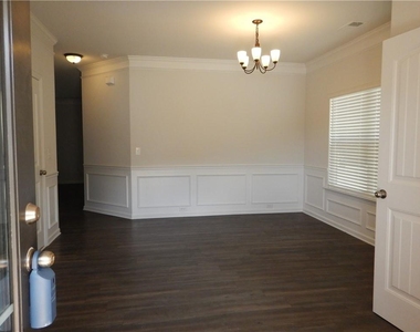 720 Country Ridge Drive - Photo Thumbnail 2