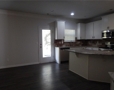 720 Country Ridge Drive - Photo Thumbnail 6
