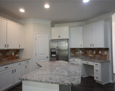 720 Country Ridge Drive - Photo Thumbnail 5