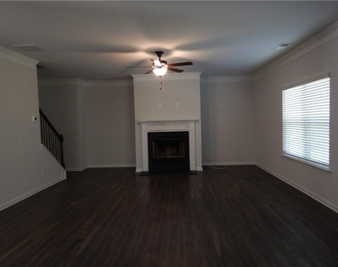 720 Country Ridge Drive - Photo Thumbnail 7