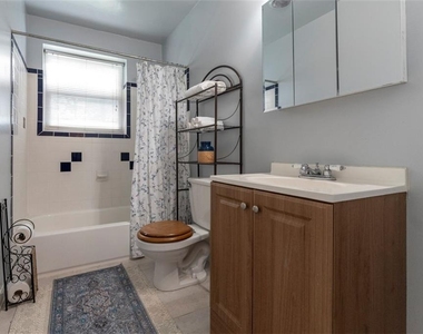 2560 Piney Wood Lane - Photo Thumbnail 12