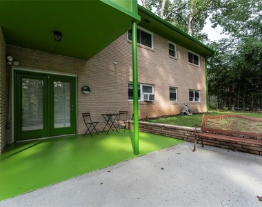 2560 Piney Wood Lane - Photo Thumbnail 15
