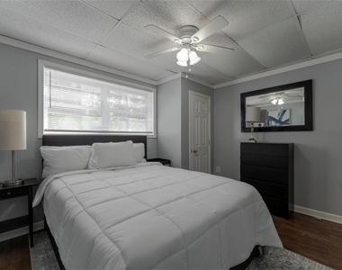 2560 Piney Wood Lane - Photo Thumbnail 14