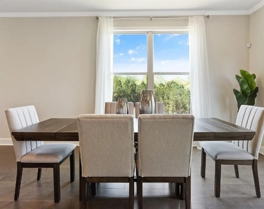1905 Manor Pointe Drive - Photo Thumbnail 11