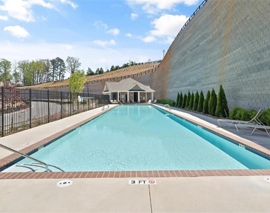 1905 Manor Pointe Drive - Photo Thumbnail 27