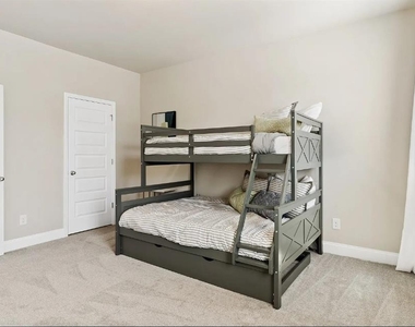 1905 Manor Pointe Drive - Photo Thumbnail 21