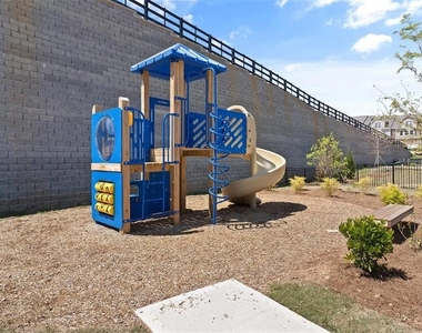 1905 Manor Pointe Drive - Photo Thumbnail 26