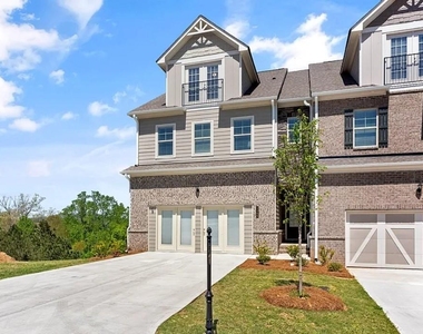 1905 Manor Pointe Drive - Photo Thumbnail 1