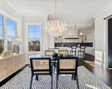 1121 Pin Oak Drive - Photo Thumbnail 7