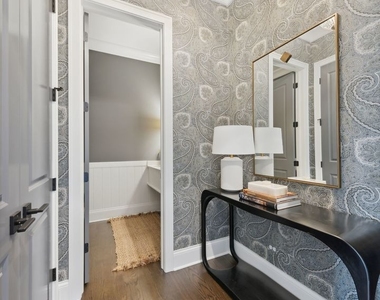 1121 Pin Oak Drive - Photo Thumbnail 13
