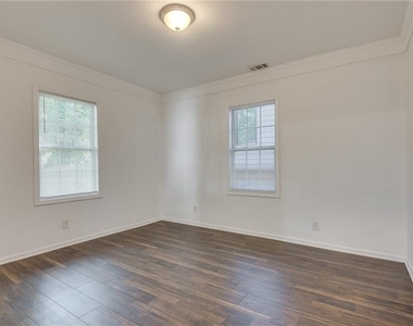 244 Laurel Avenue Sw - Photo Thumbnail 20