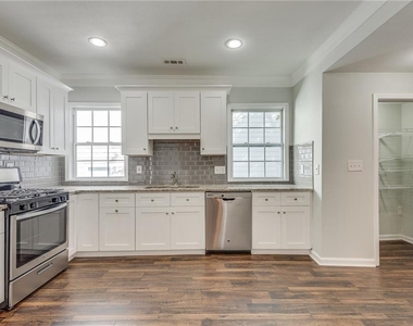 244 Laurel Avenue Sw - Photo Thumbnail 15
