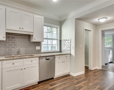244 Laurel Avenue Sw - Photo Thumbnail 16