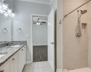 244 Laurel Avenue Sw - Photo Thumbnail 12