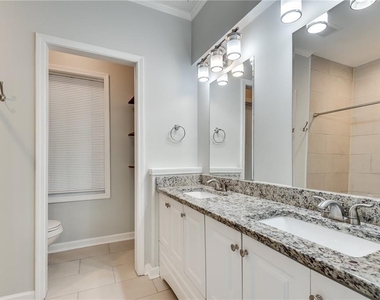 244 Laurel Avenue Sw - Photo Thumbnail 11