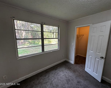 7527 Tampa Avenue - Photo Thumbnail 5