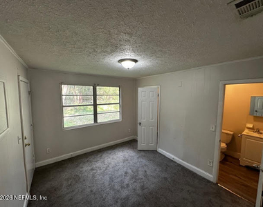 7527 Tampa Avenue - Photo Thumbnail 11