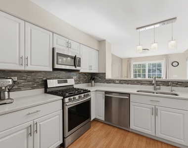 935 Concord Court - Photo Thumbnail 13