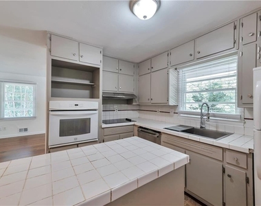 1728 Springer Street Nw - Photo Thumbnail 4