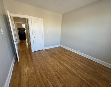 2208 S 57th Avenue - Photo Thumbnail 6