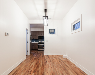 1742 N California Avenue - Photo Thumbnail 14