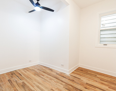 1742 N California Avenue - Photo Thumbnail 19
