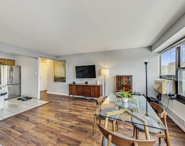 6030 N Sheridan Road - Photo Thumbnail 4