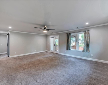 1745 Sylvan Road Sw - Photo Thumbnail 7