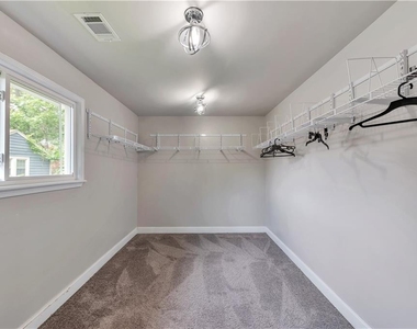 1745 Sylvan Road Sw - Photo Thumbnail 12