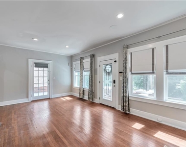 1745 Sylvan Road Sw - Photo Thumbnail 5