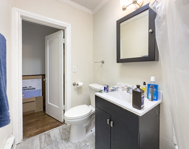 918 Green Bay Road - Photo Thumbnail 12