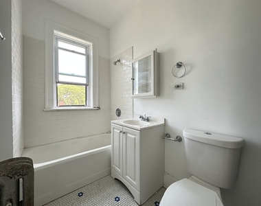 312 Lee Street - Photo Thumbnail 18