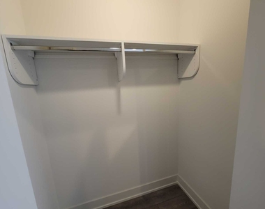 853 N Larrabee Street - Photo Thumbnail 5
