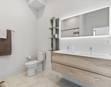 853 N Larrabee Street - Photo Thumbnail 11