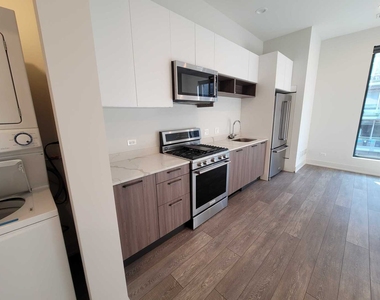 853 N Larrabee Street - Photo Thumbnail 7