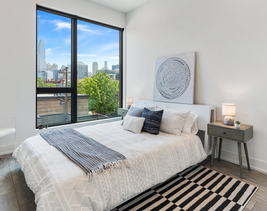 853 N Larrabee Street - Photo Thumbnail 10