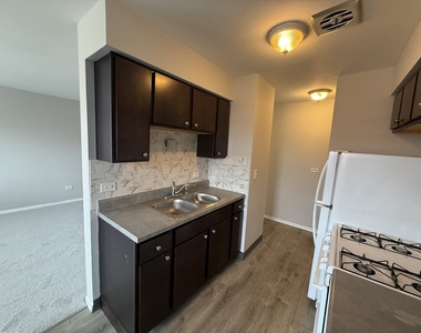 3001 Thatcher Avenue - Photo Thumbnail 7