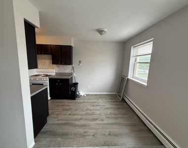 3001 Thatcher Avenue - Photo Thumbnail 5