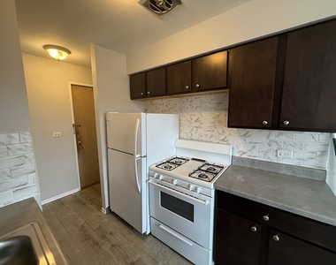 3001 Thatcher Avenue - Photo Thumbnail 6