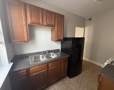 7350 N Damen Avenue - Photo Thumbnail 9
