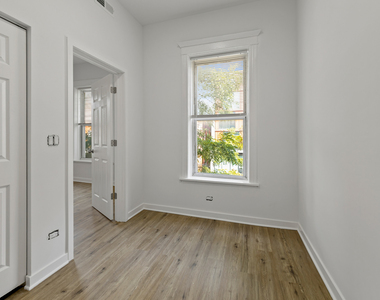 1349 W Taylor Street - Photo Thumbnail 11