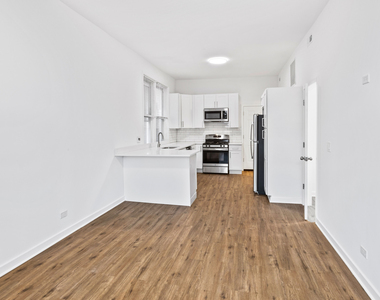 1349 W Taylor Street - Photo Thumbnail 3
