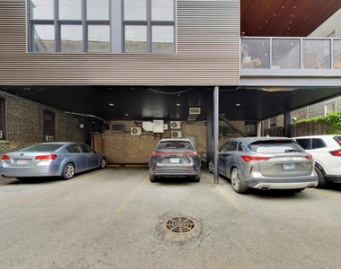 1902 W Division Street - Photo Thumbnail 31
