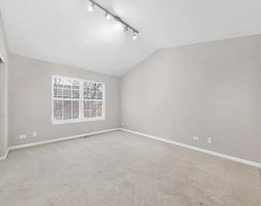 831 Genesee Drive - Photo Thumbnail 5