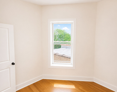 1439 E 66th Place - Photo Thumbnail 8