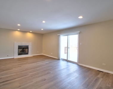 1504 Pheasant Landing Drive - Photo Thumbnail 7