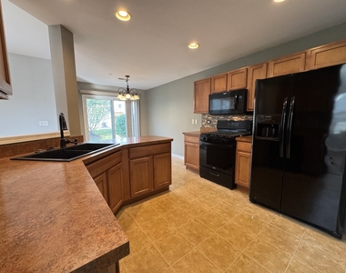 1399 Crimson Lane - Photo Thumbnail 13